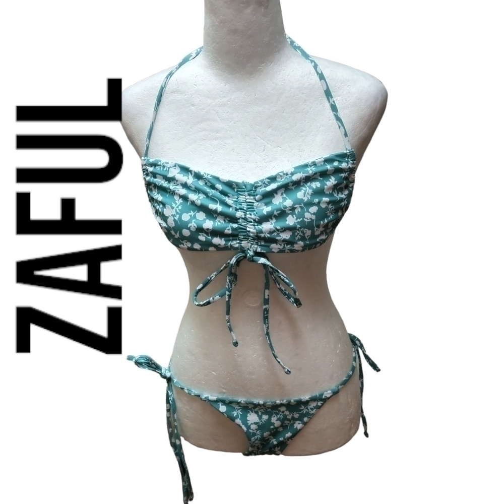 Super Cute Zaful Bikini with floral design size small NWT